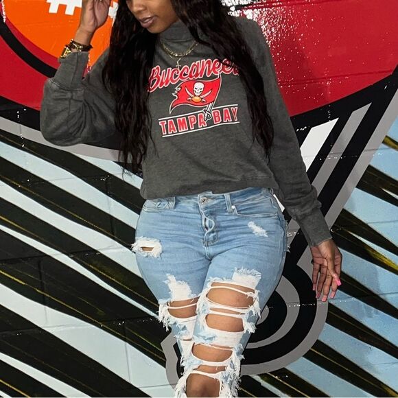 Tampa Bay buccaneers crewneck sweatshirt - Picture 1 of 5